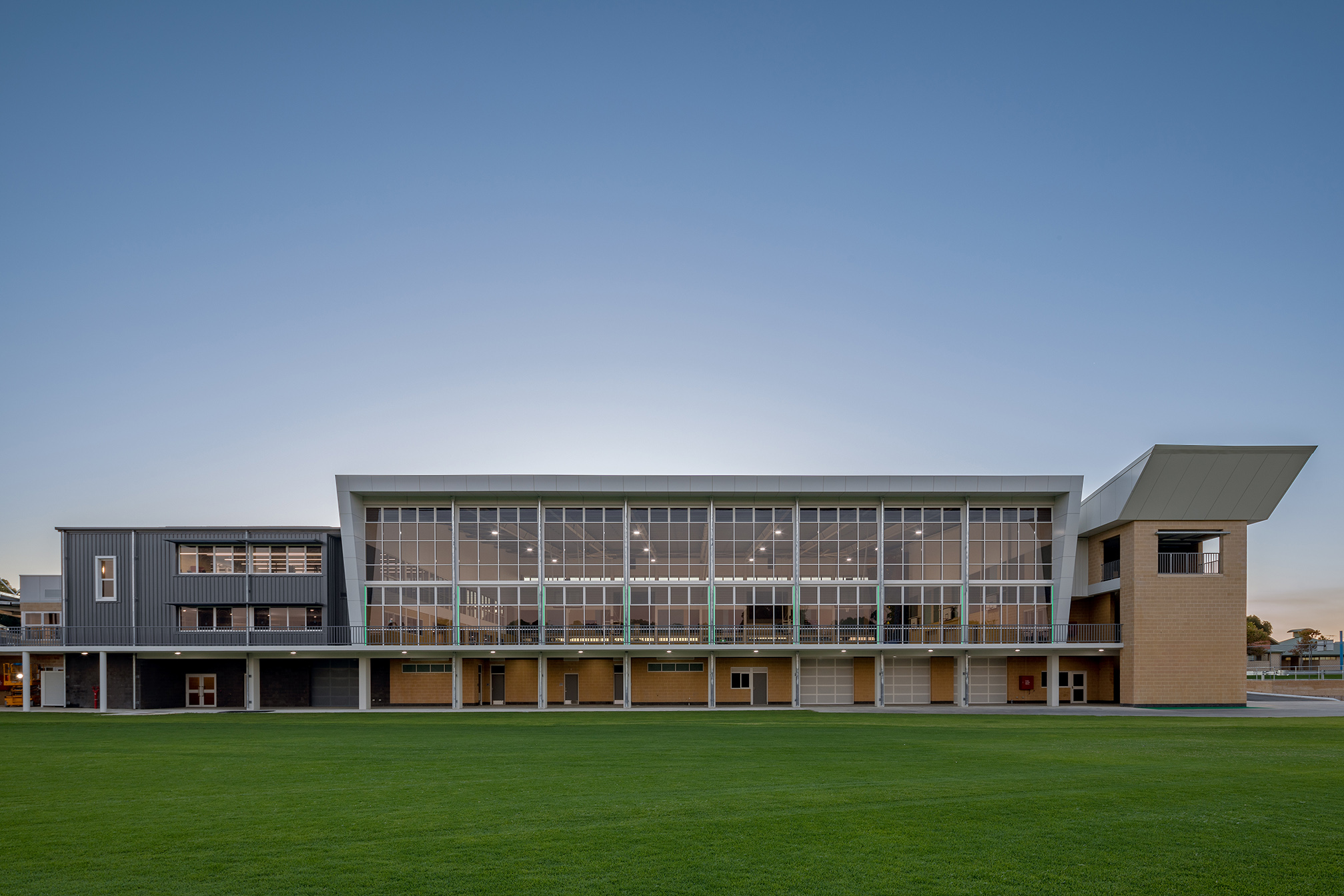 Frederick Irwin Anglican School Kwobadiny Sports Centre - DWA Architects